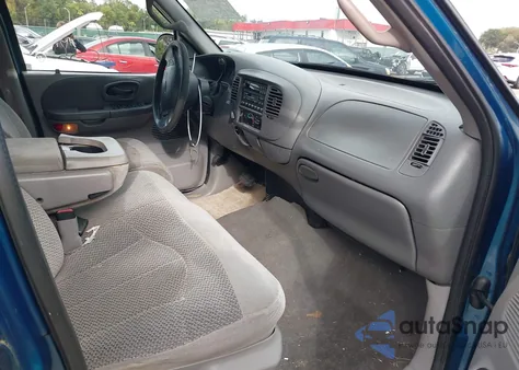 2001 Ford F-150 King Ranch Edition/Lariat/Xlt from USA, damaged, VIN 1FTRW08L71KE07341